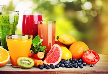 kompozisyon meyve ve suyu gözlük