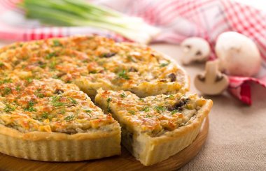 Lezzetli pasta tavuk ve mantar ile