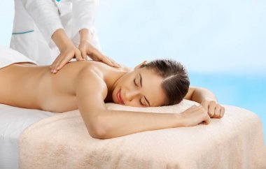 tedavi spa salonu sahip kadın