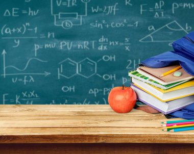 Okul Kırtasiye kompozisyon 