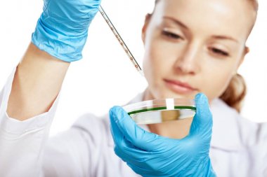 genç kadın biyolog