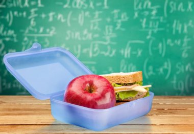 Kırmızı elma ve gıda