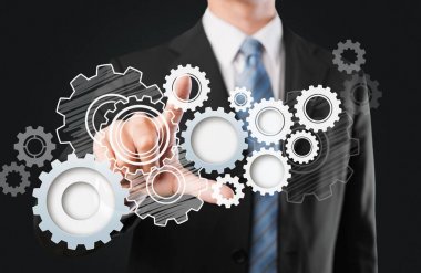 ekrana dokunarak iş adamı