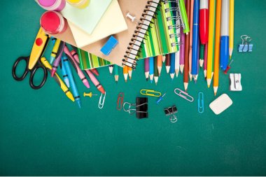 Okul Kırtasiye kompozisyon 