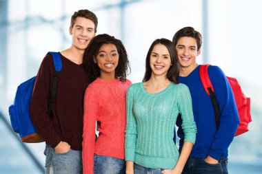 Kitaplar ile öğrenci grubu