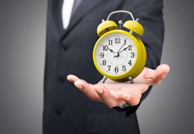 işadamı holding çalar saat