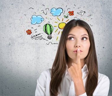 düşünceli genç iş kadını