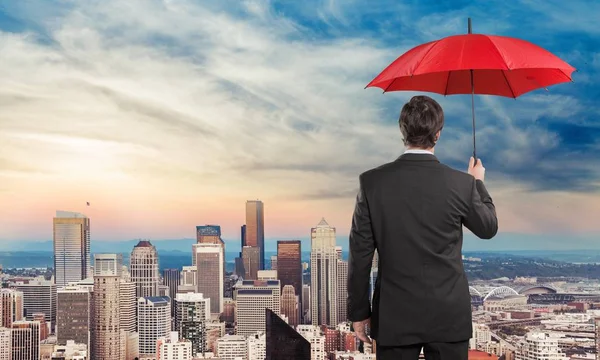 우산을 가진 실업가의 초상화 — 스톡 사진