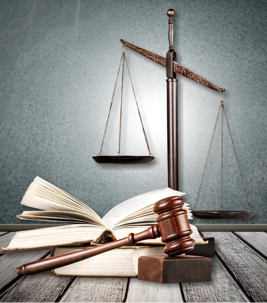 Justice Scales, gavel and books — Stock Photo, Image