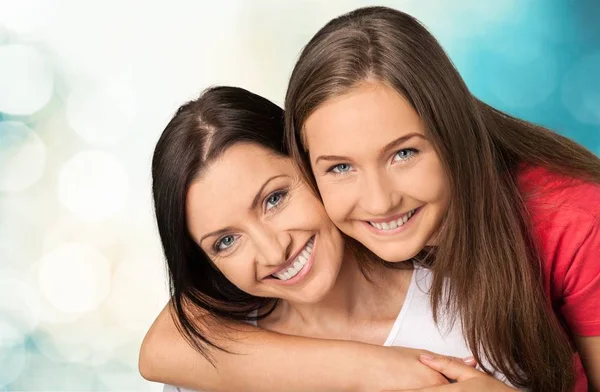 Moeder en tienerdochter — Stockfoto