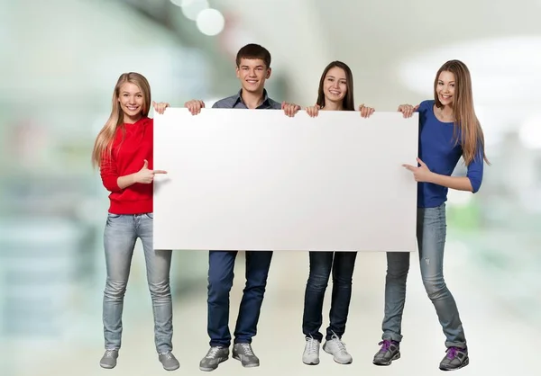 students with blank card