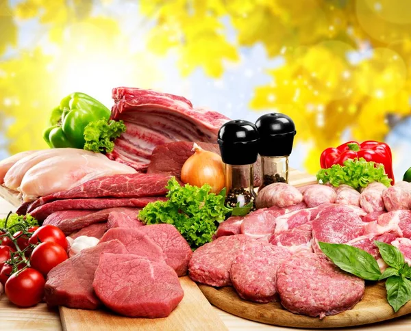 Slices of raw meat — Stock Photo, Image