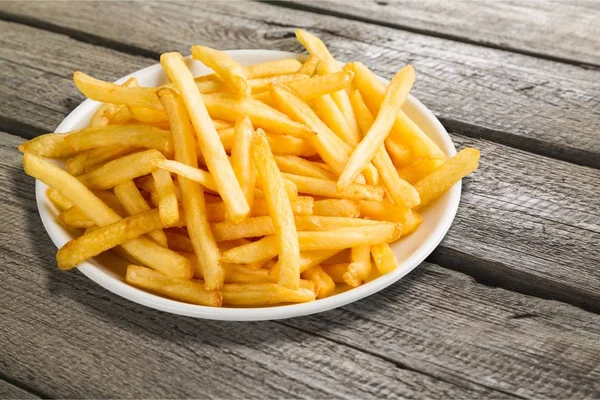 Teller mit Pommes — Stockfoto