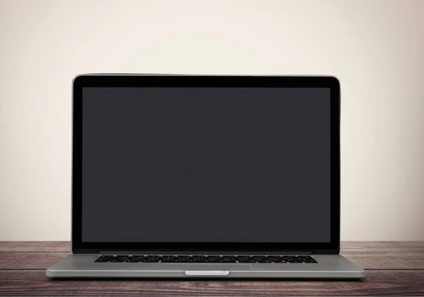Ноутбук з порожнім екраном — стокове фото