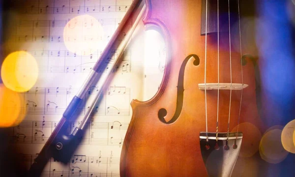Violín y notas musicales — Foto de Stock