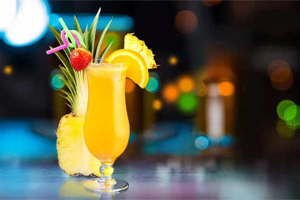 Tropical cocktail with pineapple — Stock Photo, Image