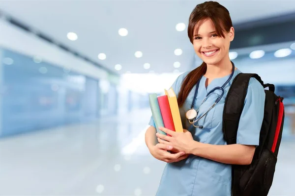 Attraktive junge Medizinstudentin — Stockfoto