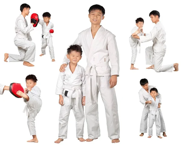 Asijské malé chlapce Karate a učitel — Stock fotografie