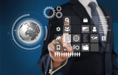 ekrana dokunarak iş adamı