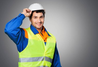 adam ayakta koruyucu kask 