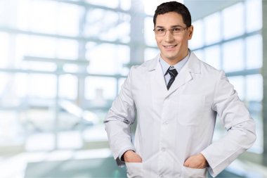 yakışıklı doktor portresi 
