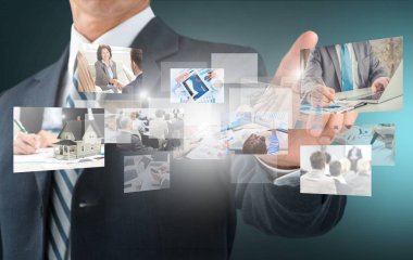 ekrana dokunarak iş adamı