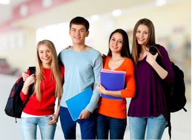 Kitaplar ile öğrenci grubu