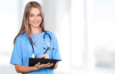 Doktor stetoskop yazı ile