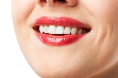 Çok kadın gülümseme