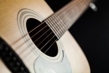 Klasik akustik gitar 