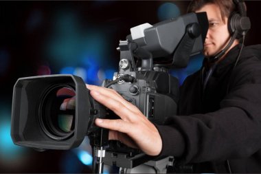 Kameraman fotoğraf makinesi ile çalışma  