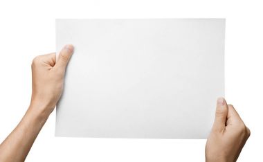 Boş kağıt holding eller