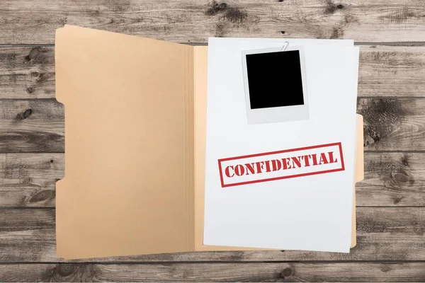 Folder with confidential papers — Stock Photo, Image