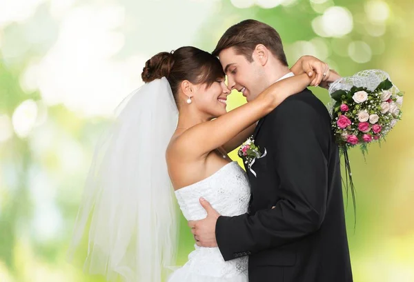 Casado jovem casal — Fotografia de Stock