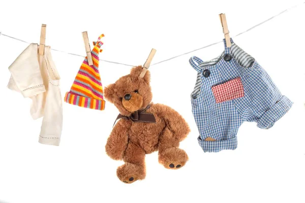 Klädstreck Med Hängande Babykläder Bakgrunden — Stockfoto