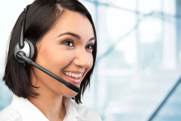 Operador de call center mulher — Fotografia de Stock