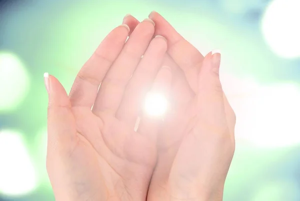 Young female hands — Stock Photo, Image