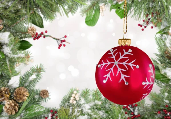 Červené lesklé vánoční koule — Stock fotografie