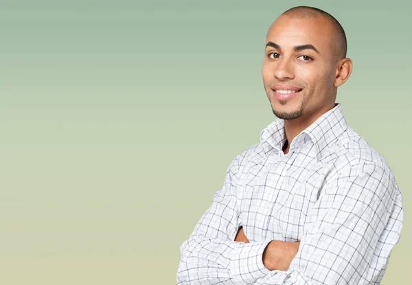 Handsome young man looking at camera — Stock Photo, Image