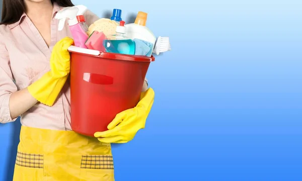Vrouw Cleaner met apparatuur — Stockfoto