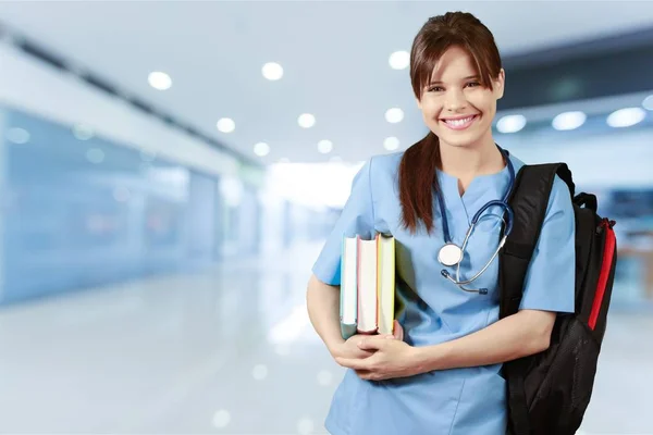 Jovem estudante de medicina atraente — Fotografia de Stock