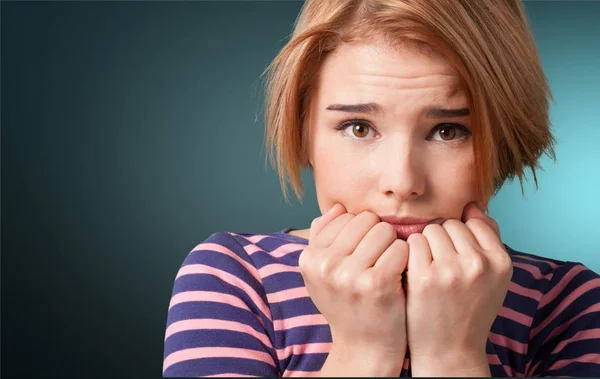 Young scared girl — Stock Photo, Image