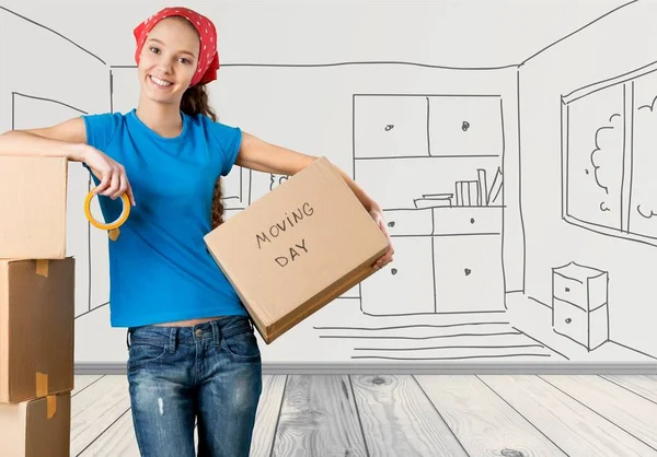 Woman holding paper box — Stock Photo, Image