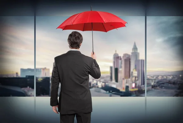 비즈니스 사람이 들고 우산 — 스톡 사진