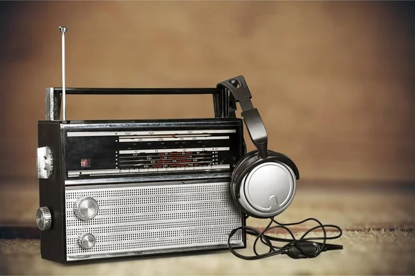Styl retro radio nad haedphones — Zdjęcie stockowe