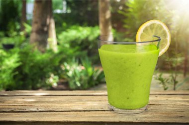 bardak taze meyve suyu 