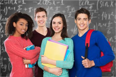 Kitaplar ile öğrenci grubu