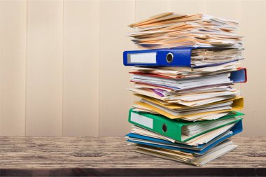 belgeleri arka plan üzerinde yığını