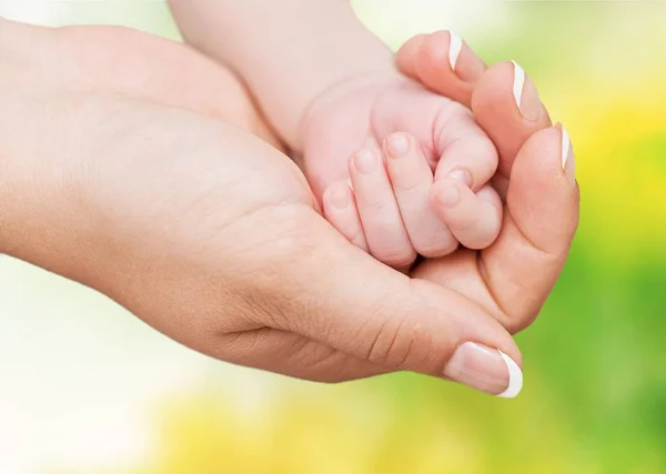 Nowo narodzone dziecko ręki — Zdjęcie stockowe
