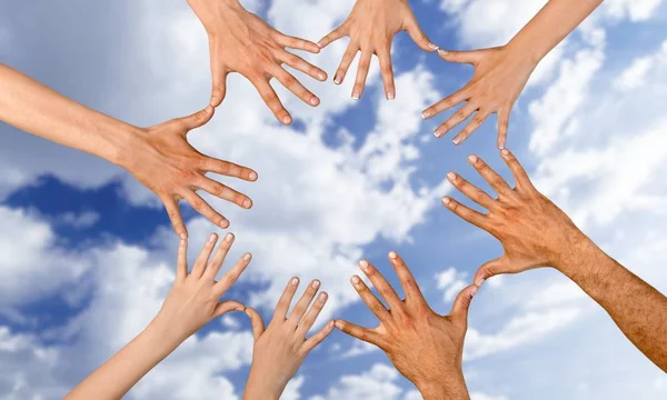 Círculo Forma Mãos Equipe Céu Background Concept Unidade Confiança Trabalho — Fotografia de Stock
